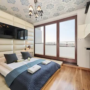  Apartament Luxurious Walonska With Underground Garage By Renters